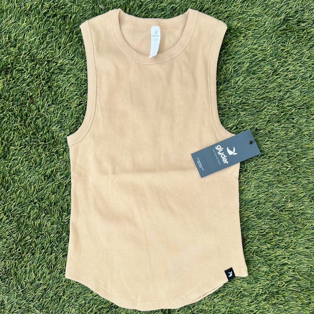 Glyder ribbed “go to” tank in tan. - Picture 2 of 5